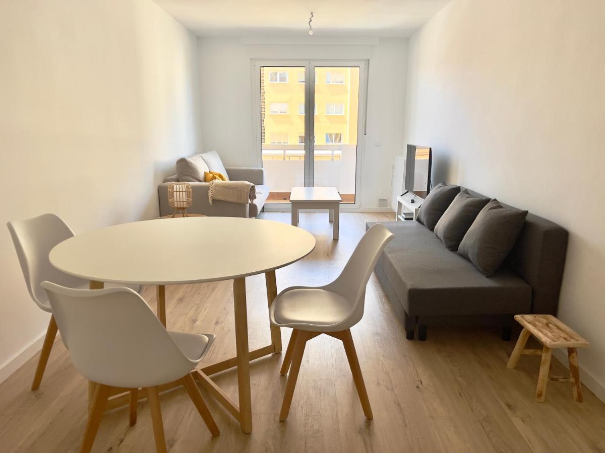 Housing Leon Ana Mogas Con Garaje Lägenhet Exteriör bild